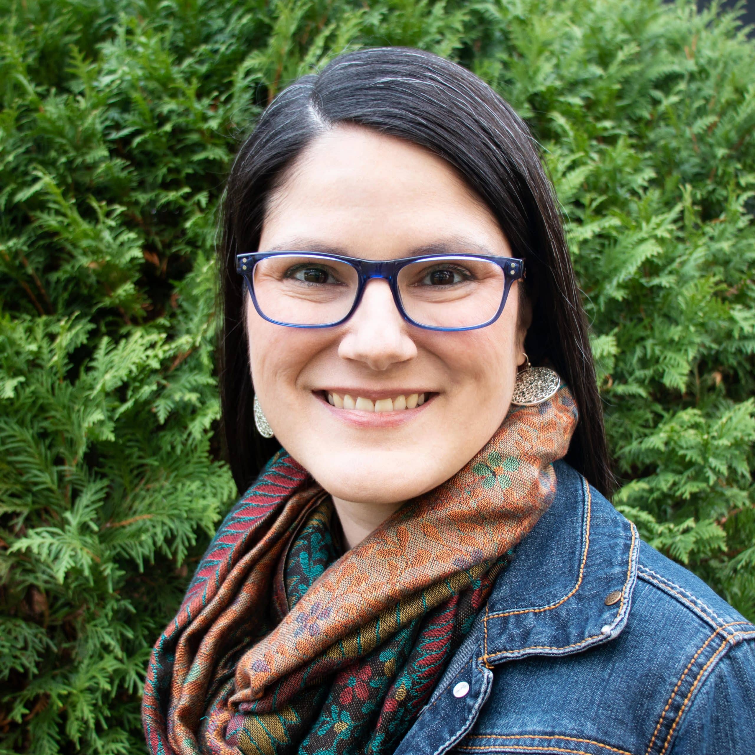 Lindsey Bio Profile Pics for Homeschool Planet